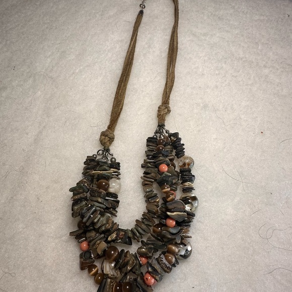 Boho Mineral Shell Tiered Necklace - Picture 8 of 8